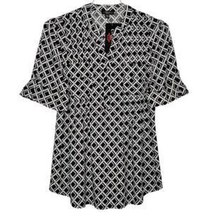 NWT Cocomo Plus Size 2X Black & White Geo Print Pintuck 3/4 Sleeve Top